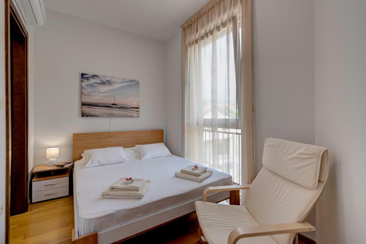 Sunray Apartment Tivat Exterior photo